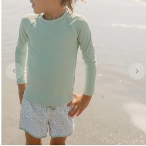 Minnow NWOT Boys 11/12 Swim Trunks